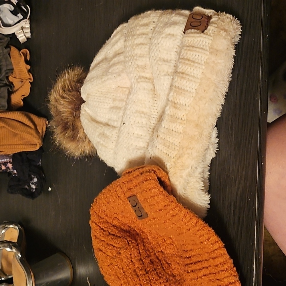 2 CC Beanie